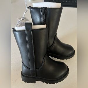 New toddler boots size 5